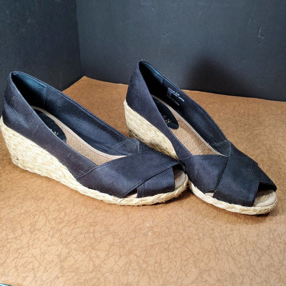 Lauren Ralph Lauren Shoes 6.5B Cecelia Black Shantung 2.5 inch Wedge Heels w/Box